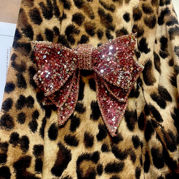 Brand NWT, animal print blazer w/pink panther rhinestones, removable bow - Picture 4 of 5